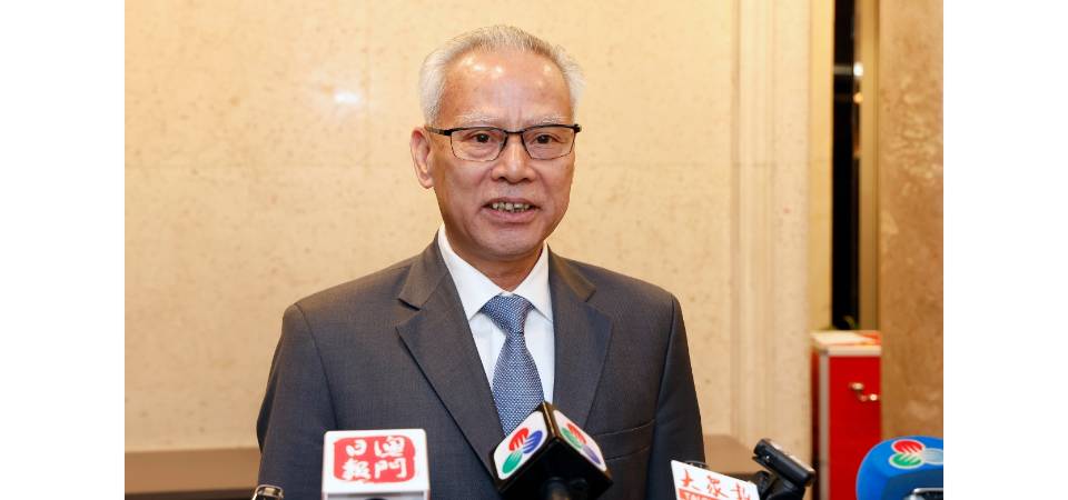 岑浩輝:特區政府就完善現金分享計劃持續聽取各界意見