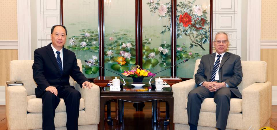 行政长官岑浩辉与江门市委书记陈岸明会面