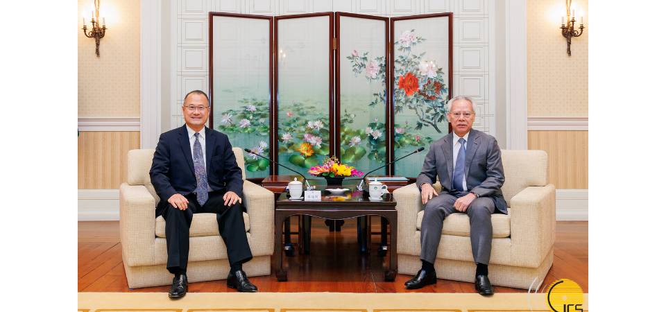 行政长官会见粤港澳大湾区企业家联盟主席蔡冠深一行