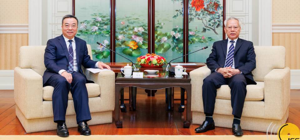 行政長官岑浩輝會見中共重慶市委常委、統戰部部長商奎