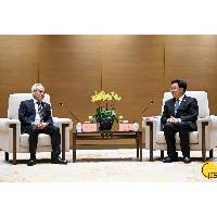 行政长官岑浩辉与海南省委书记、 省人大常委会主任冯飞会面