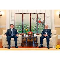 行政長官岑浩輝與應急管理部黨委書記、部長王祥喜會面