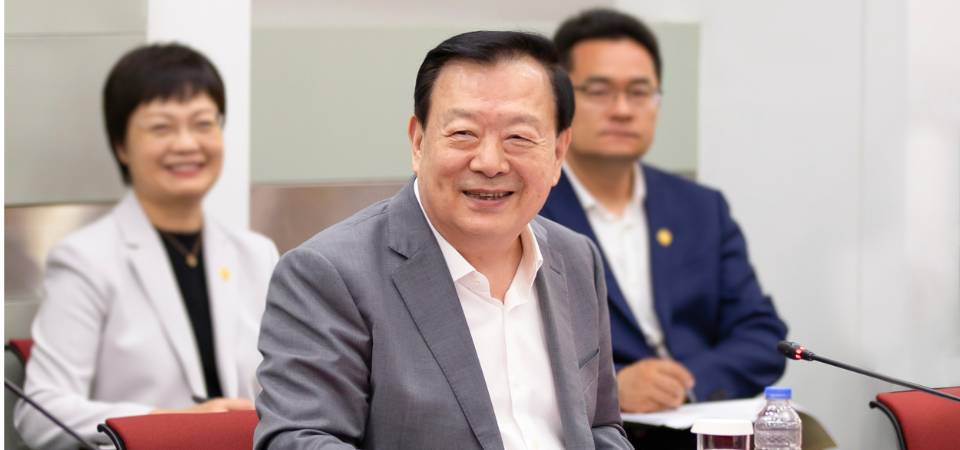 夏宝龙第二天在澳考察调研