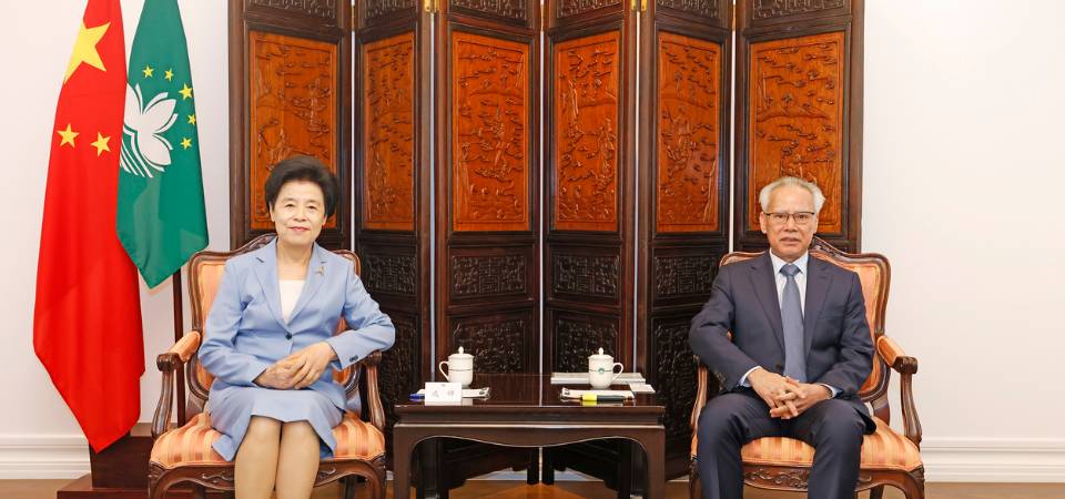 行政长官岑浩辉与全国政协副主席咸辉会面
