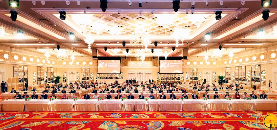 行政长官岑浩辉出席2025濠江之春活动开幕式暨澳门与内地艺术家大联欢