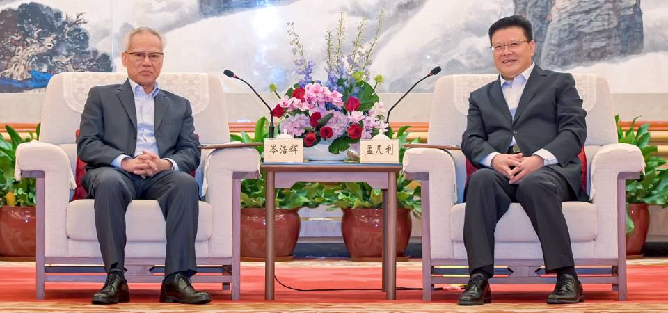 行政長官岑浩輝訪深圳晤市委書記孟凡利