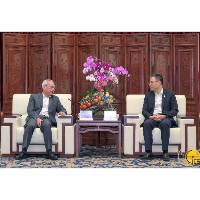 行政長官岑浩輝訪佛山晤市委書記唐屹峰