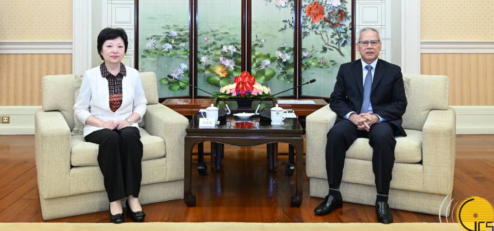 行政長官岑浩輝會見中國宋慶齡基金會黨組書記、副主席沈蓓莉