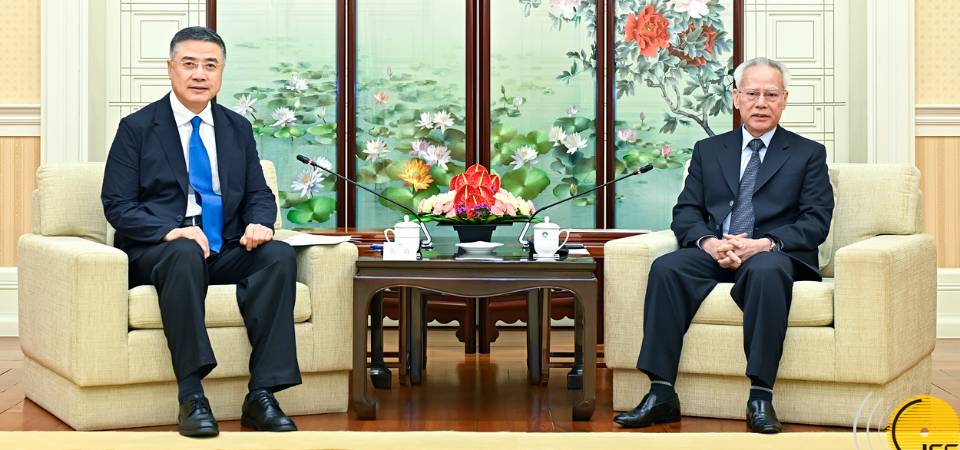Chefe do Executivo reúne-se com o secretário do Grupo de Liderança do Partido da Federação dos Círculos Literários e Artísticos da China