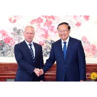 行政长官岑浩辉与文化和旅游部部长孙业礼会面