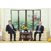 行政長官岑浩輝會見澳門科技大學校監廖澤雲一行