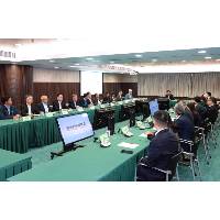 Promover continuamente a renovação urbana para melhorar a qualidade de vida dos residentes