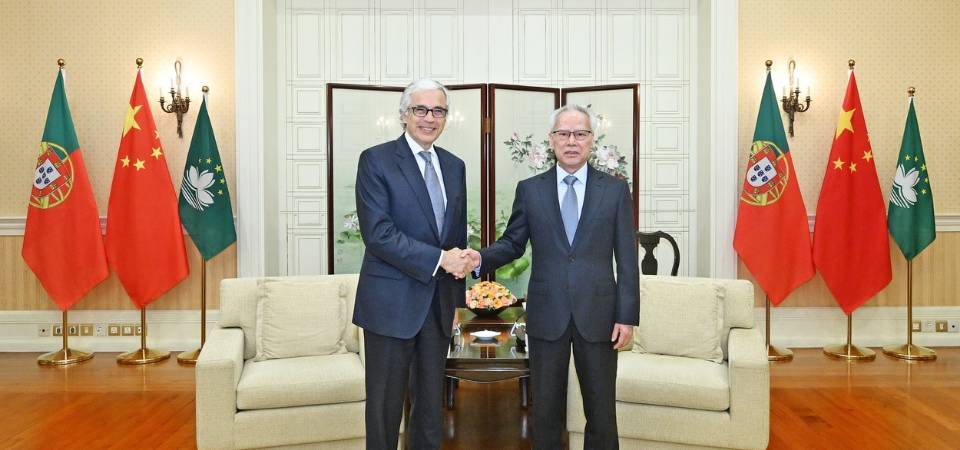 行政长官岑浩辉与葡萄牙议会议长阿吉亚尔-布兰科会面