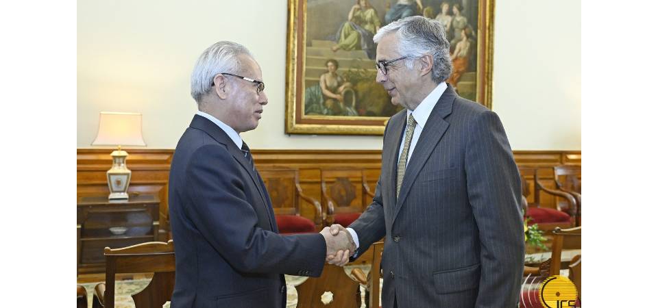 行政长官岑浩辉拜会葡萄牙议会议长阿吉亚尔-布兰科