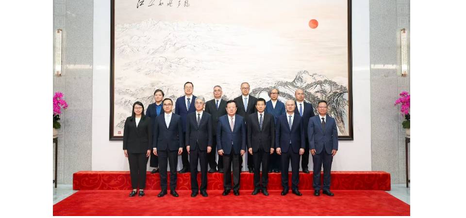 立法會主席張永春率團訪京