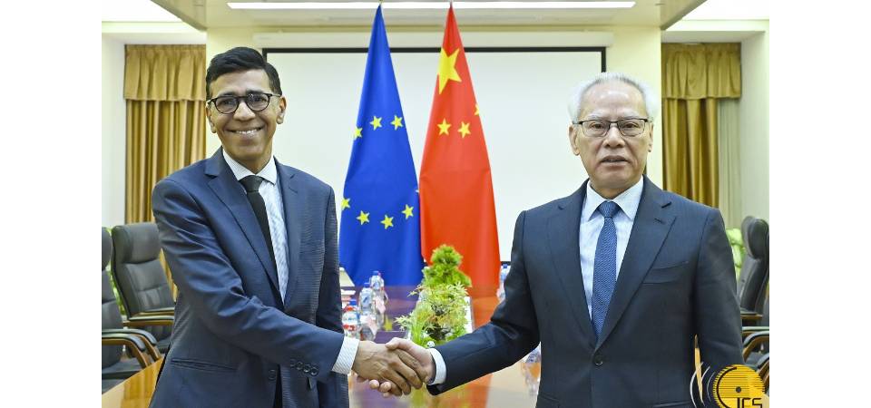 行政长官岑浩辉与欧洲议会副议长奥马吉会面