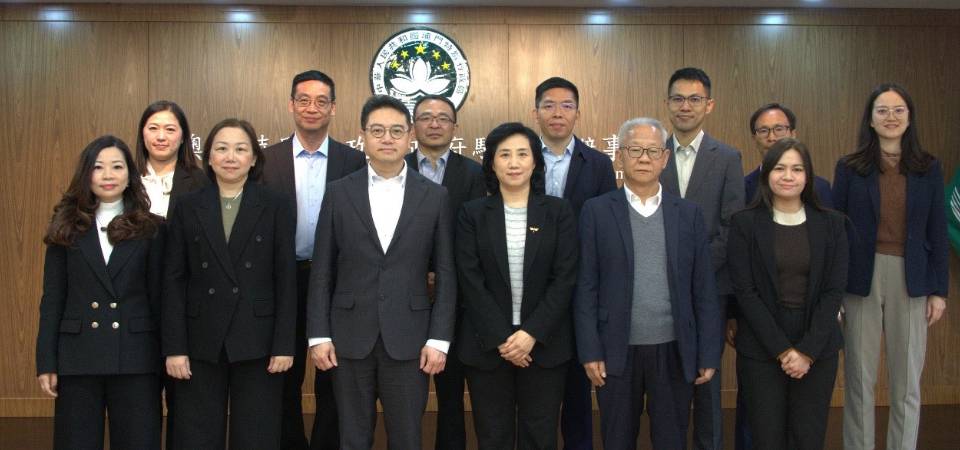 澳門特區檢察院代表團一行人到訪駐京辦