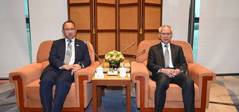 行政長官與APEC秘書處執行主任佩德羅薩會面
