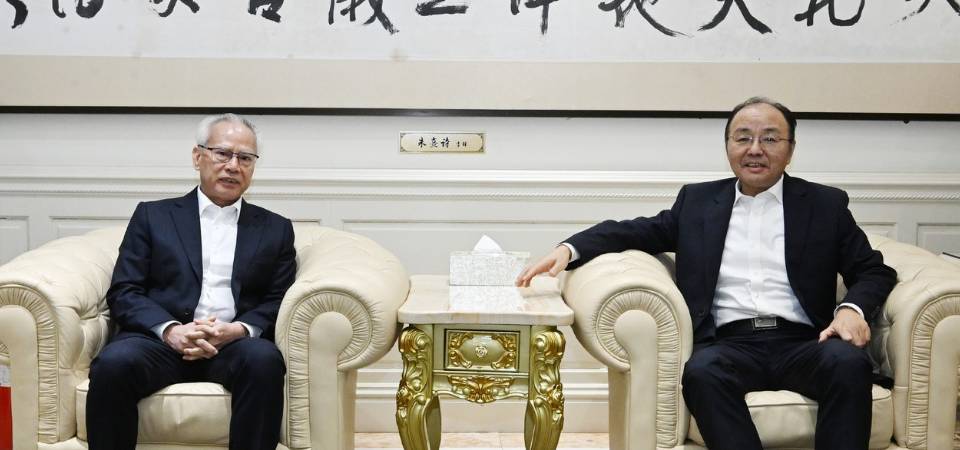 行政長官岑浩輝與中國駐馬來西亞大使歐陽玉靖會面